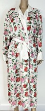 Victoria  s Secret Robe Size M/L Gold Label White Floral Classic Feminine Vintage