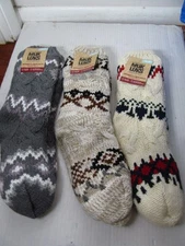 Muk Luks Women's Cabin Sock Fits Shoe 6-10, Cream, Red & Blue Color