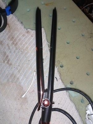 Black Copper Flat Iron Hair Straightener Electric Plastic Metal