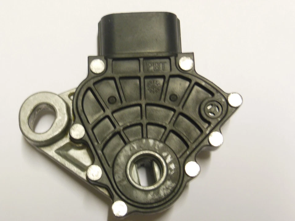 Lexus LS460 LS460L 2007-2017 interruptor de posición de engranaje de seguridad neutro nuevo 84540-04010 Foto 2 de 3