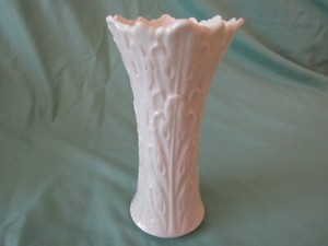 Vintage Lenox Ivory Porcelain Woodland Collection Bark Vase 8.5 inch NICE EUC