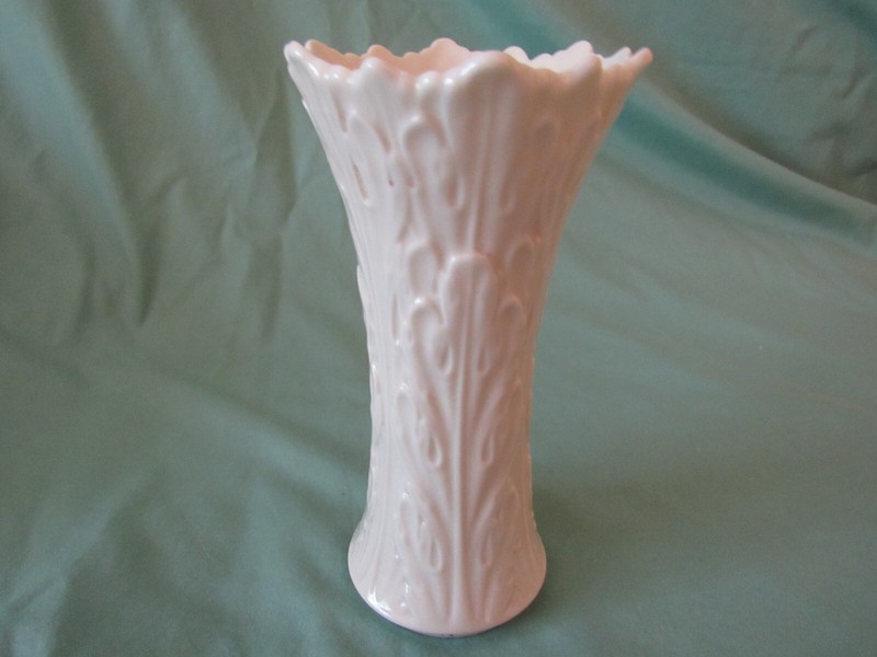 Vintage Lenox Ivory Porcelain Woodland Collection Bark Vase 8.5 inch NICE EUC