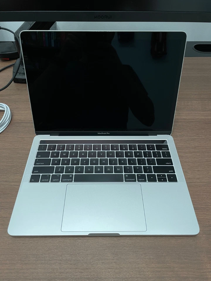 MacBook Pro 13 inch 2017, Intel i5, 8 GB Memory, 256 GB Storage - Image 2 of 4