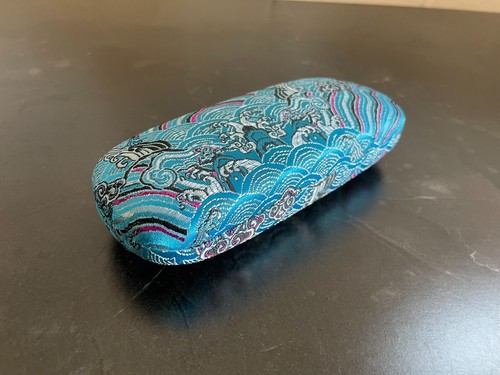 Glasses/Sunglasses Hard Case in Silk Brocade, Snap Close 16 x 5.5cm Many Colours - Picture 14 of 37