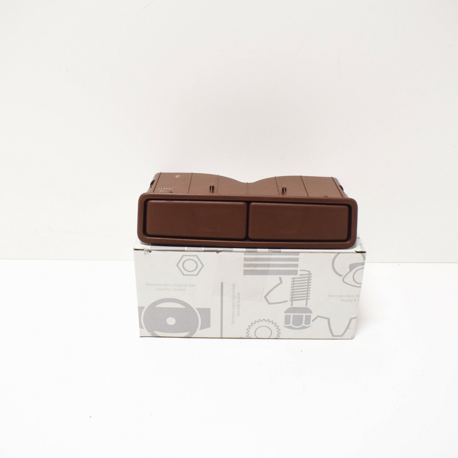 NEW MERCEDESBENZ CCLASS W205 REAR SEAT CUP HOLDER A09981002138Q54 OEM