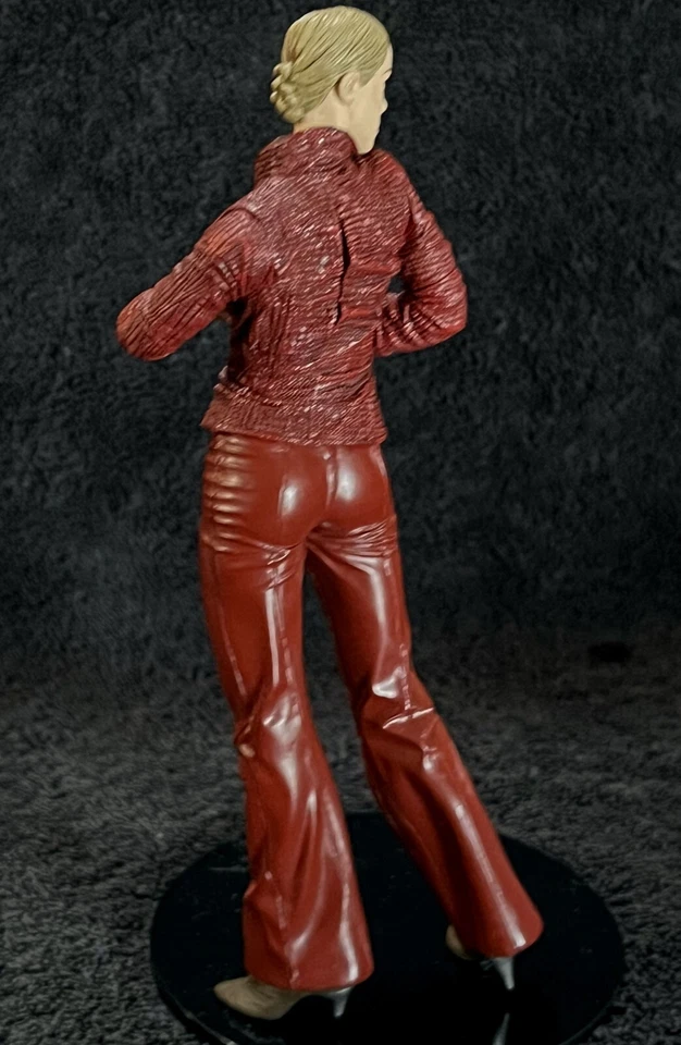 T-X TERMINATRIX • CUSTOM PISTOL • McFARLANE TERMINATOR SERIES - Image 2 of 3