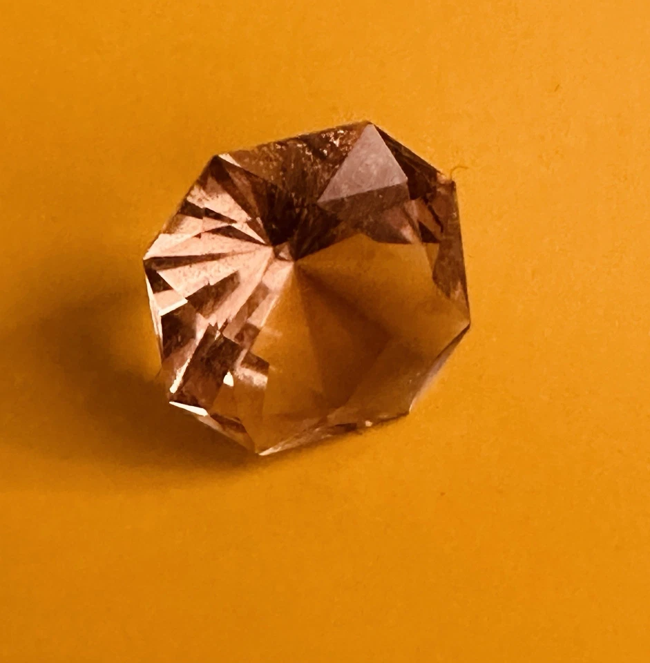 Oregon Sunston 2,02 quilates corte de octubre Foto 3 de 4