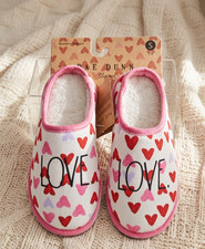 Rae Dunn Women's House Slippers Size S 5-6 Pink Red Hearts Love New Valentine's