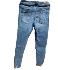 Zara jeans women denim jeans casual five-pocket design. Size 4