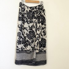 Talbots Vintage Silk Wool Blend True Wrap Skirt Floral Navy White Size 2