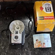Vintage Kodak Brownie Starflash Camera | Lens 127 Film | Not tested