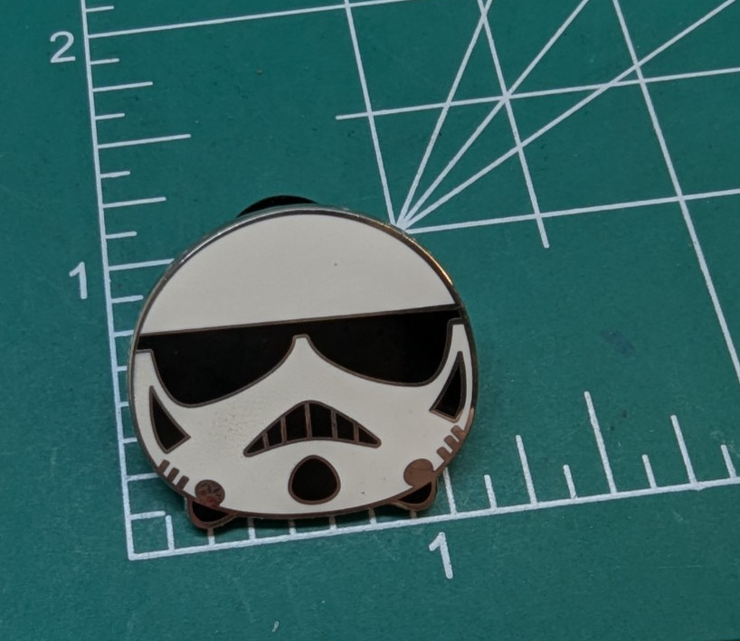 Disney Star Wars Tsum Tsum Series 1 Mystery Pack Collection Stormtrooper Pin FAC