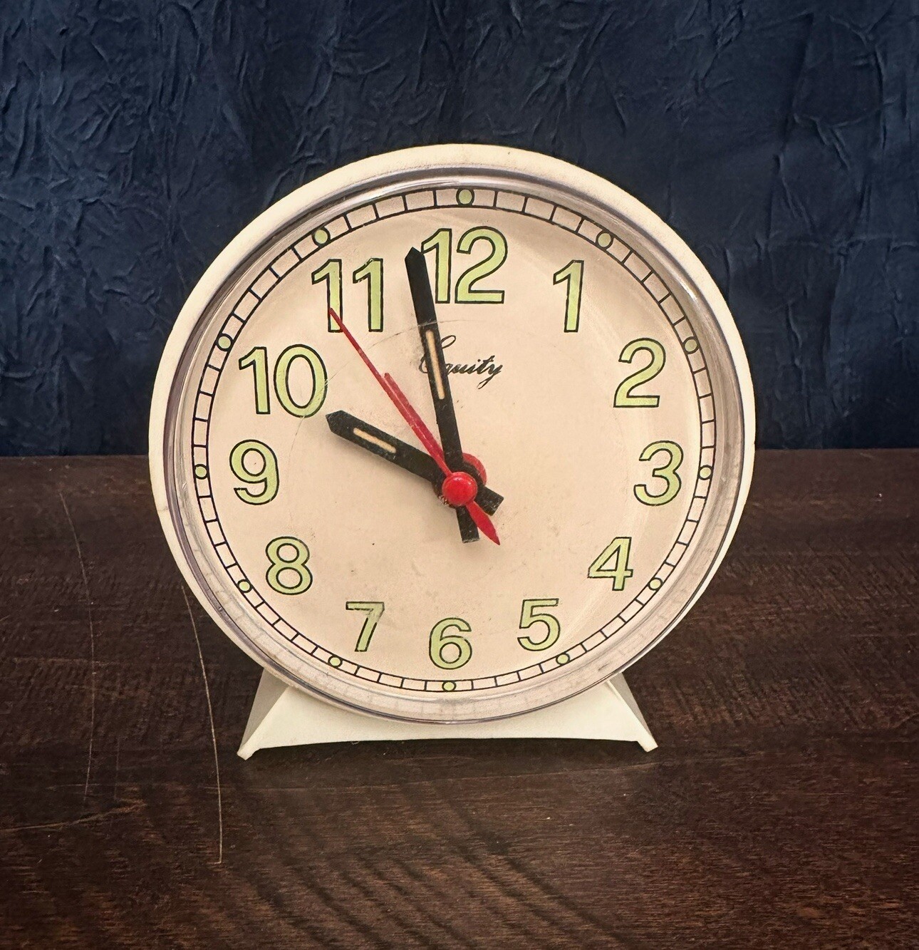 Glow in the Dark Alarm Clock with Clear Nighttime Visibility  -image