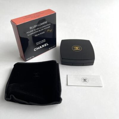CHANEL BLUSH LUMIERE 14g 専用ポーチ付き Chanel BLUSH LUMIERE ILLUMINATRICE Blush Powder Peche Rosee 14g