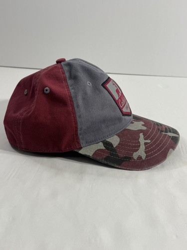 Women’s Cabelas Maroon Camo Ball Cap Barely Worn One Size Fits All SnapBack - Picture 3 of 7
