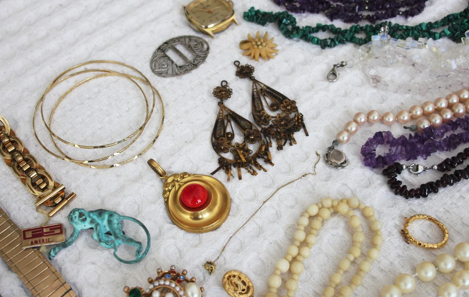 Konvolut Omas Erbe Schmuck, Antikschmuck. 110 Teile. Art Deko, Jugendstil UVM - Bild 4 von 4