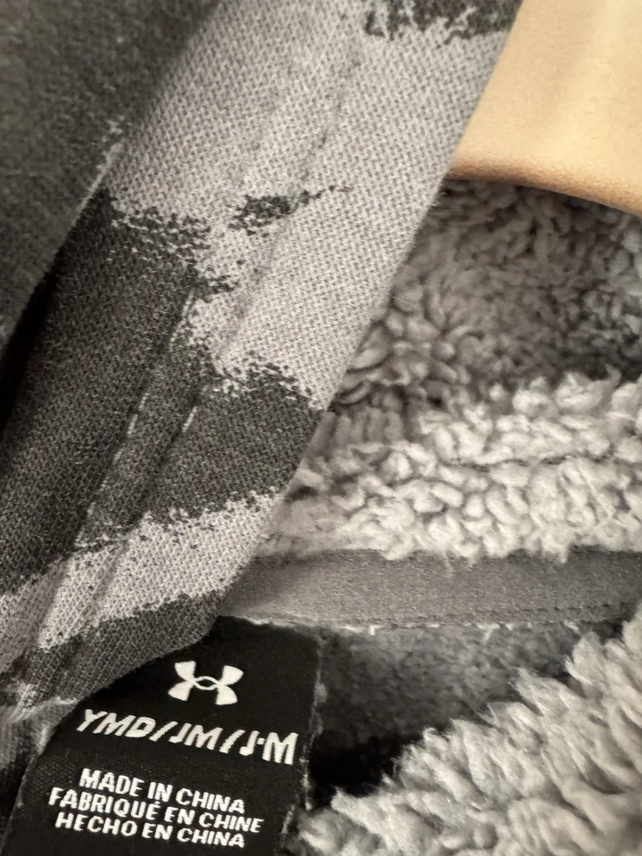 Under Armour Boys Youth Size M Geometric Camo Print Hoodie Black Grey NWOT - Image 3 of 4