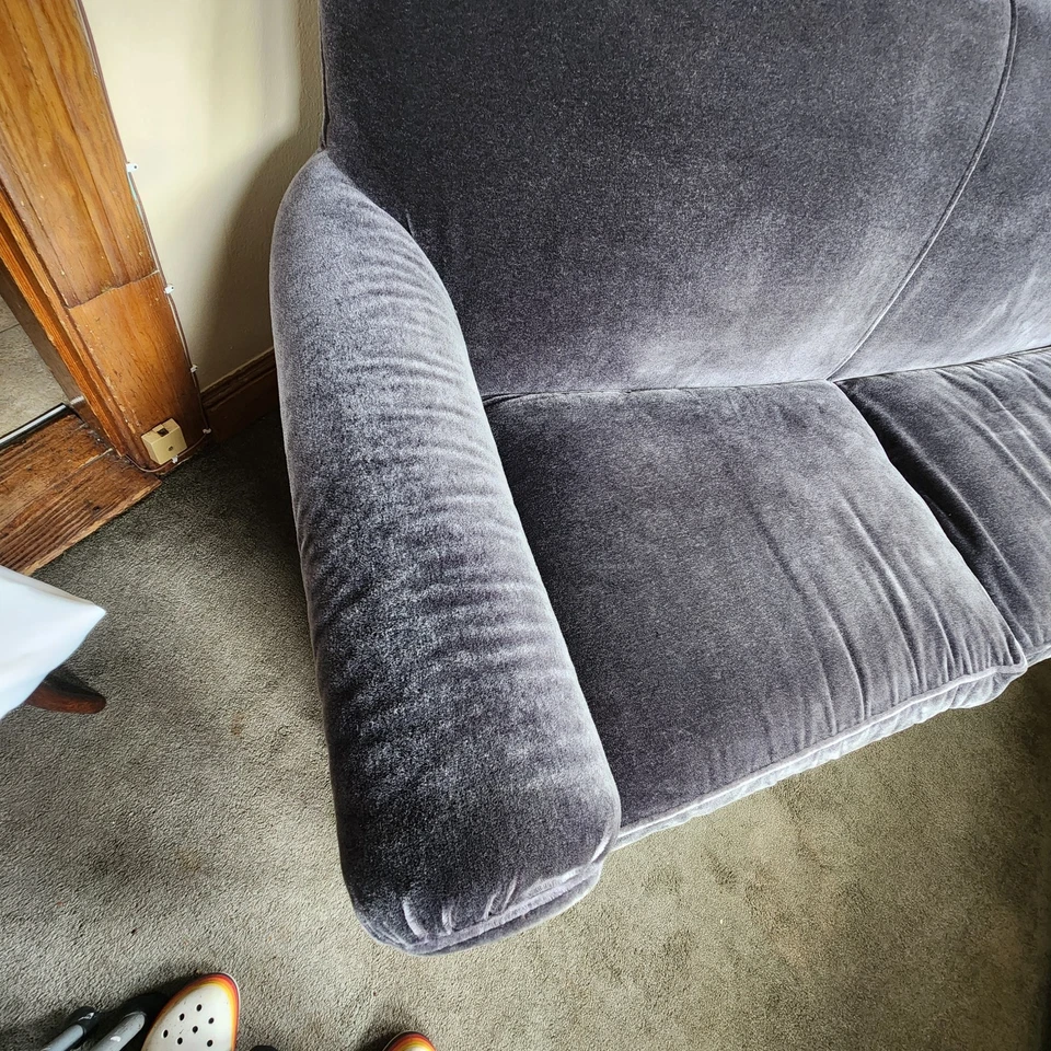 Mid Century Mohair Midmight azul con brillo plateado. Raro al por menor $4000. Foto 3 de 4