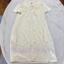 Vintage GS Sz S Butter Yellow Nightgown Floral Embroidered Cottagecore Farm Rose