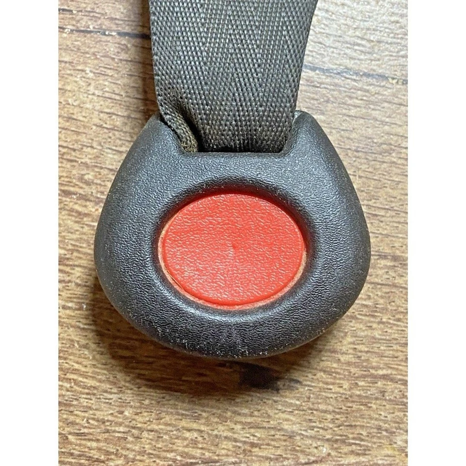 Graco Snugride Baby Infant Crotch Buckle with Safety Clips 5" - Image 4 of 4