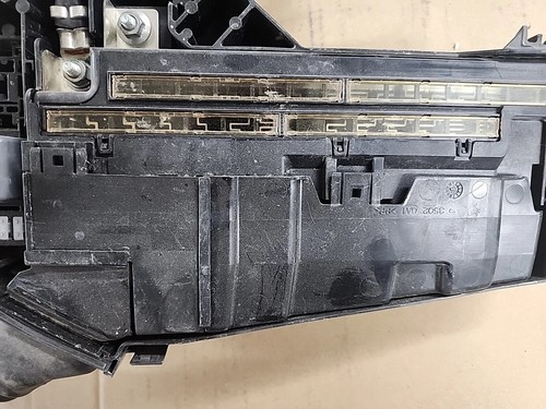 Engine Fuse Box Passenger Side LEXUS LS460 1275060 - Picture 4 of 9