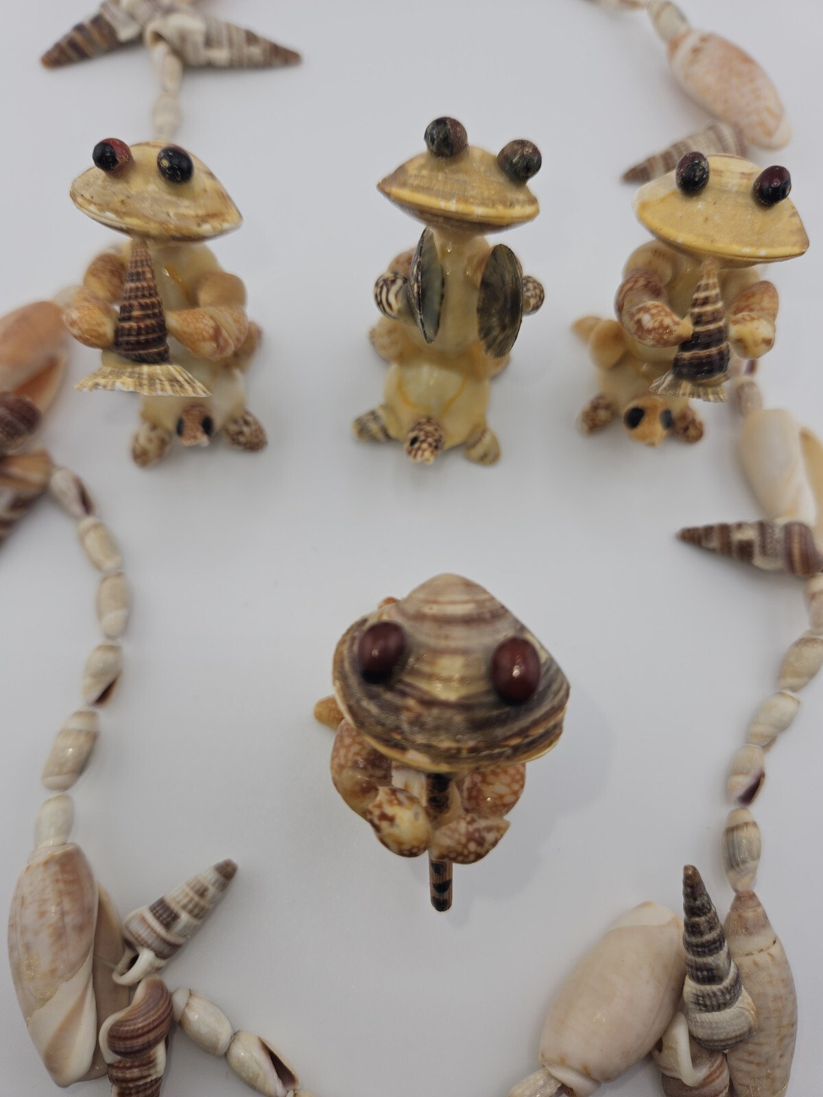 Vintage Sea Shell Frog And Sea Shell Necklace