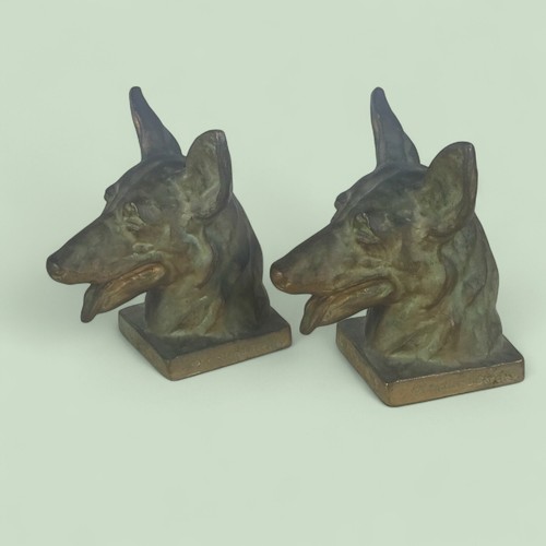 Pair of "Buddy the First Seeing-Eye-Dog" Cast-Metal Bookends - Picture 4 of 7