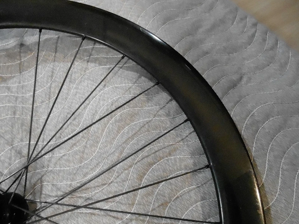 Bloqueio central Bontrager Aeolus RSL 51 11 velocidades através do eixo carbono sem câmara pronta - Imagem 4 de 4