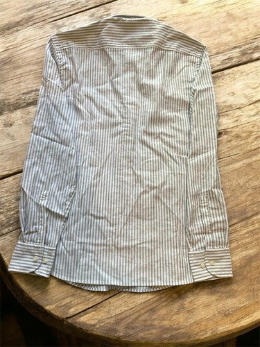 Camicia elegante Hugo Boss in misto elasticizzato nuova con etichetta. Taglia M (piccole macchie). - Foto 8 di 8