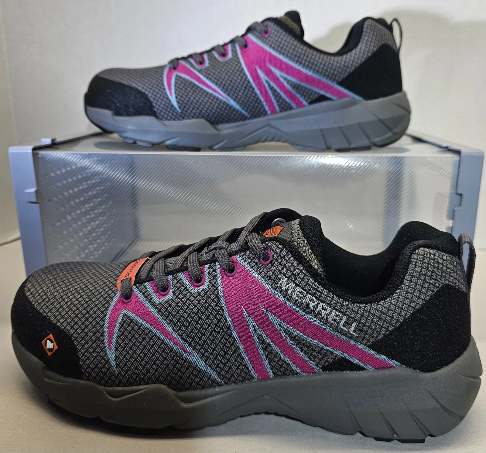 Merrell Woman's Charcoal/Fuchsia Pink/Black Fullbench 55 AlloyToe Sneaker Sz 10M