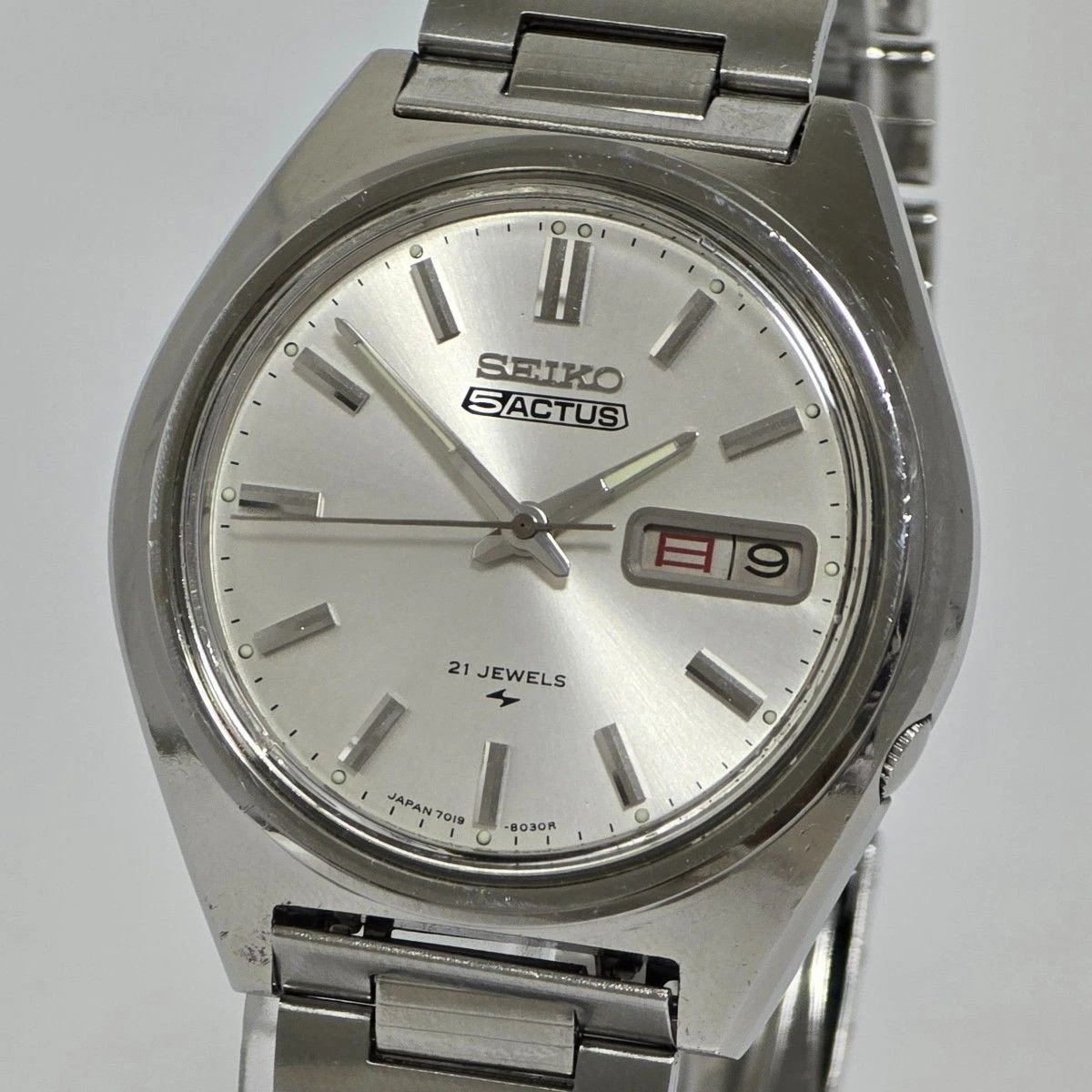 Working SEIKO 5ACTUS 7019 8010 1974 automatic 21 jewels day date vintage