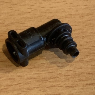 Schlauchanschluss DeLonghi 5313218341 Winkelraccord an Ventil Kaffeemaschine