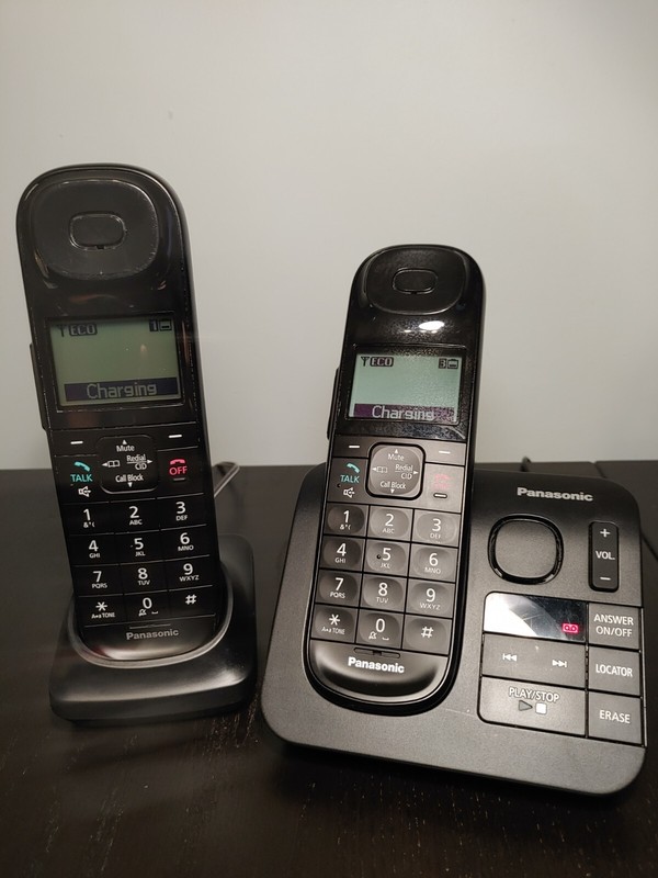 PANASONIC KX-TGL430 DECT 6.0 Cordless Phone With Answering Machine w/ 2 Handsets