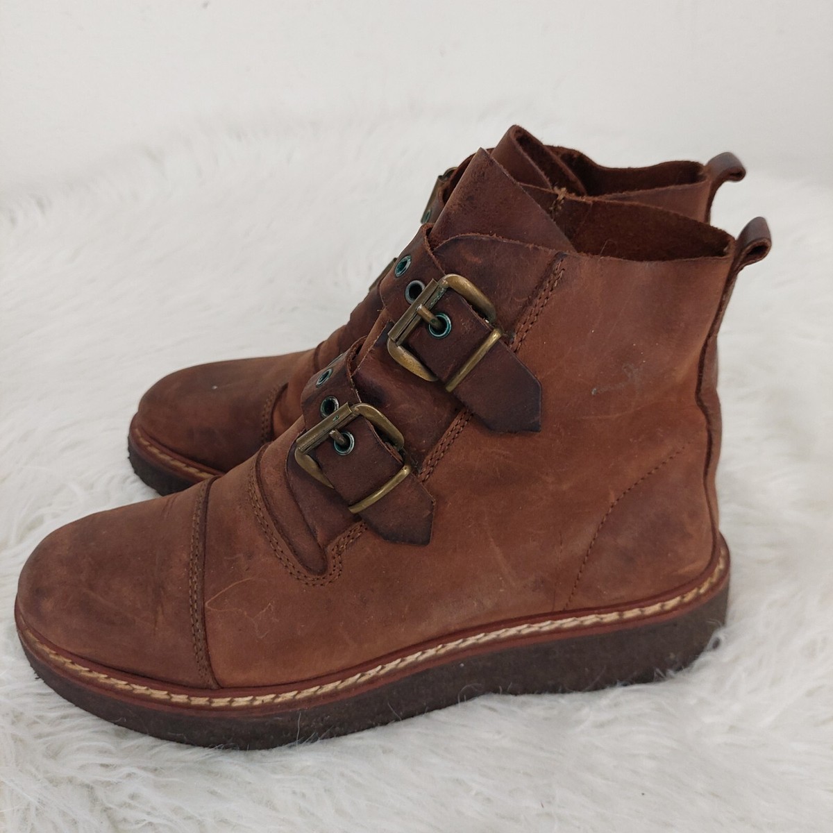 Charles Jourdan Men\'s Dark Brown Suede chukka  Lace-Up Shoes Chester | Mens Chukka Boots in Dark Brown Suede | Grenson main image 3
