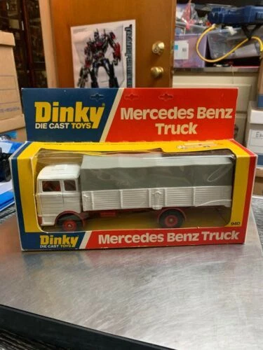 Dinky 梅赛德斯-奔驰卡车车辆