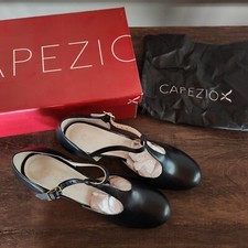 Women's 9.5 M CAPEZIO Closed Toe T-Strap Chorus Black Dance Anti-Slip Sole
