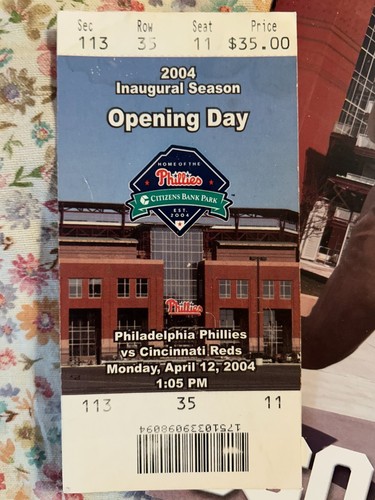 2004 Philadelphia Phillies opening day program with ticket & scorecard - Picture 5 of 11