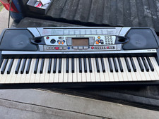 Yamaha Psr-262 61 Keys Bass Boost System Electronic Piano Keyboard