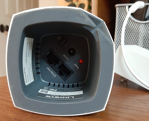 Router de malla WiFi inteligente de triple banda Linksys WHW03 Velop AC2200 con cable de alimentación - Imagen 3 de 3