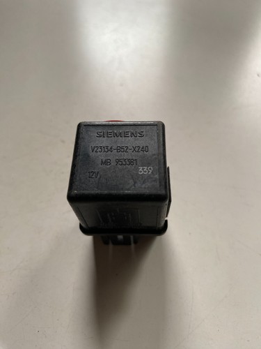 #1931 VOLVO MITSUBISHI SIEMENS MULTI USE  4 PIN RELAY V23134-B52-X240 MB 953381 - Picture 1 of 2