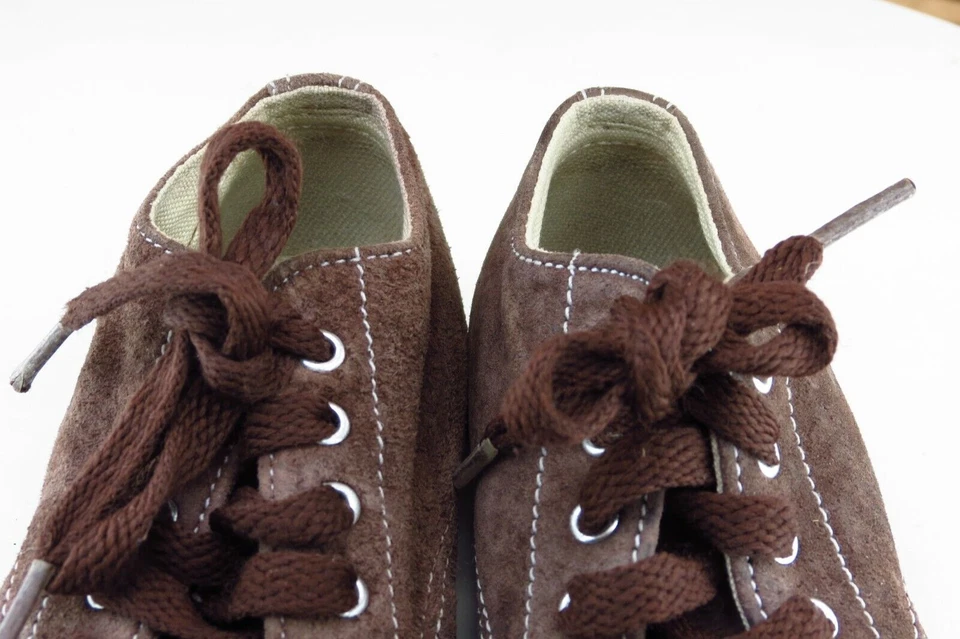 Tela deportiva marrón mediana Morgan & Milo para niños pequeños 7,5 Foto 3 de 4