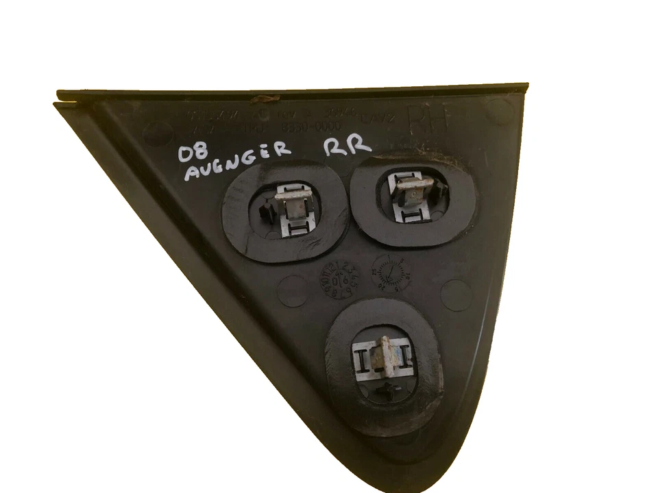 Passe traseiro direito Dodge Avenger 2008-2010. Guarnição de canto lateral externa fabricante de equipamento original - Imagem 4 de 4