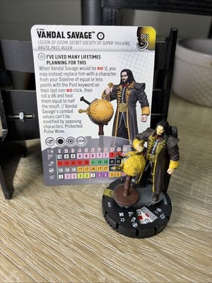 Heroclix Masters of Time set Vandal Savage #053 Super Rare figure with Card.