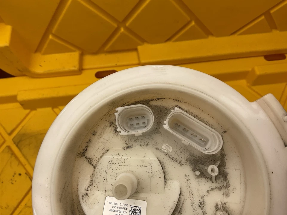 AUDI A6 QUATTRO 2012-2018 CONJUNTO BOMBA COMBUSTIBLE 3,0 L 4G0 919 051 OEM Foto 4 de 4