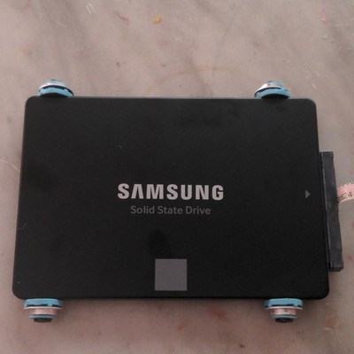 Samsung 860 EVO 250GB V-NAND SATA 2.5 in Internal SSD Black