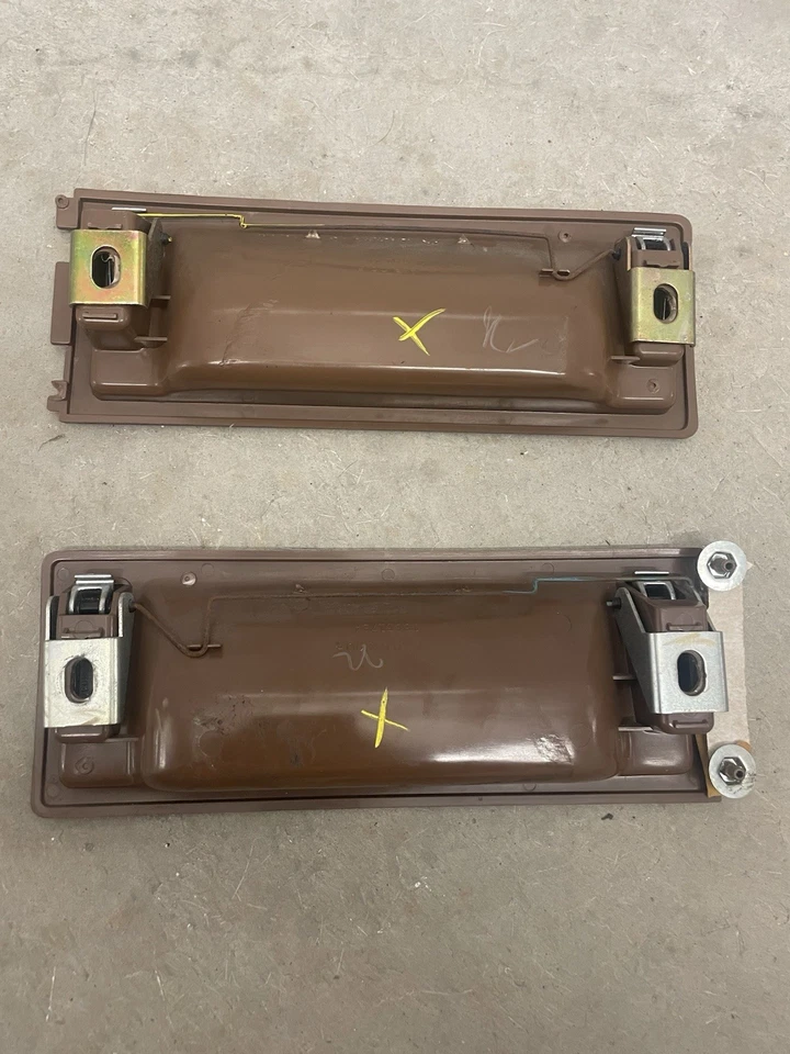 Par de manijas de puerta interior izquierda y derecha 93 96 Cadillac Fleetwood OEM Foto 4 de 4