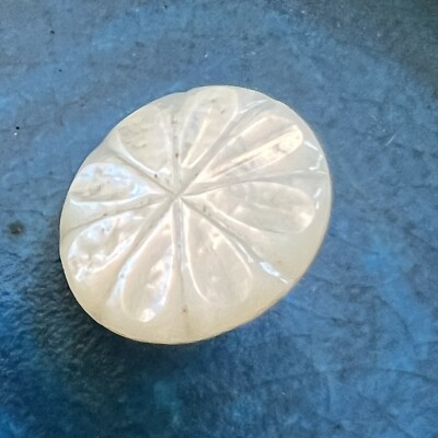 Lot De 27 Boutons En Nacre Blanche Irisée - Diamètres 10 Mm Et 20 Mm - Neuf