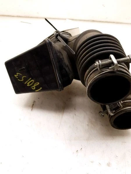 Toyota Highlander 2001 3,0 L 6 cilindros filtro de aire tubo resonador montaje Foto 2 de 4