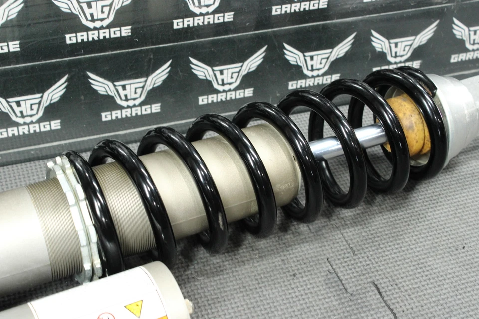 Suzuki RMZ250 2018 OEM suspensión amortiguador trasero 62100-49HF0-019 ¡Bonito! Foto 3 de 4