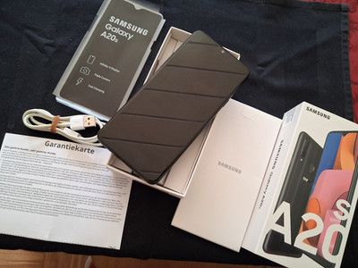 Samsung Smartphone Galaxy A20S Schwarz 6.5  32 GB Dual SIMM  --  GUTER ZUSTAND